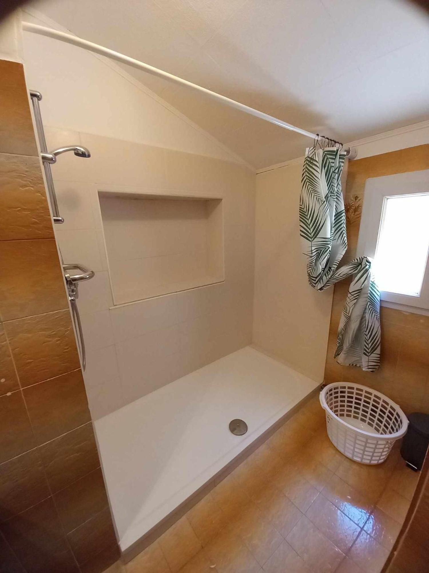 Chambre D Hote Les Heures Claires Истр Экстерьер фото
